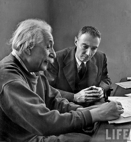 歐本海默與愛因斯坦